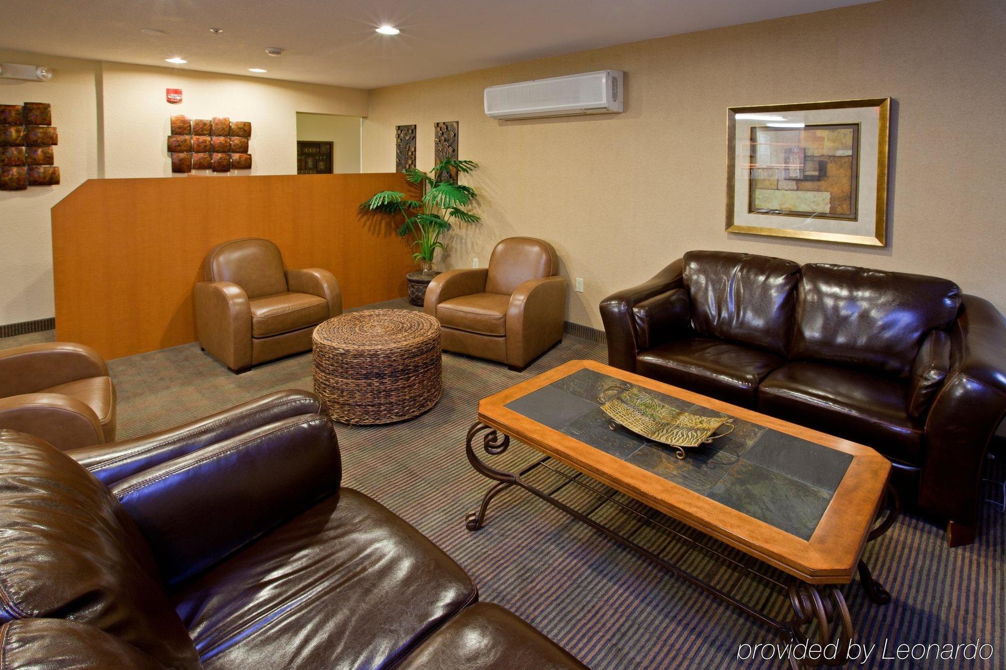 แคนเดิ้ลวูด สวีท หลุยสวิลล์แอร์พอร์ต Hotel ลุยส์วิลล์ ภายใน รูปภาพ